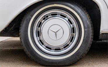 Mercedes-benz-300sel-1970-White-Blue-49