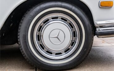 Mercedes-benz-300sel-1970-White-Blue-50