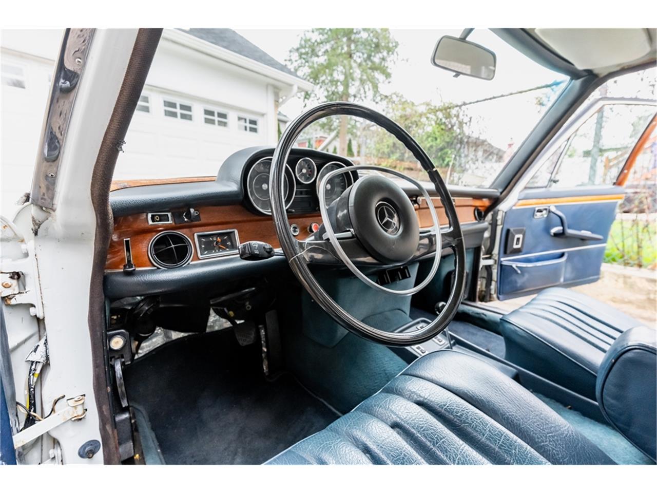 Mercedes-benz-300sel-1970-White-Blue-54