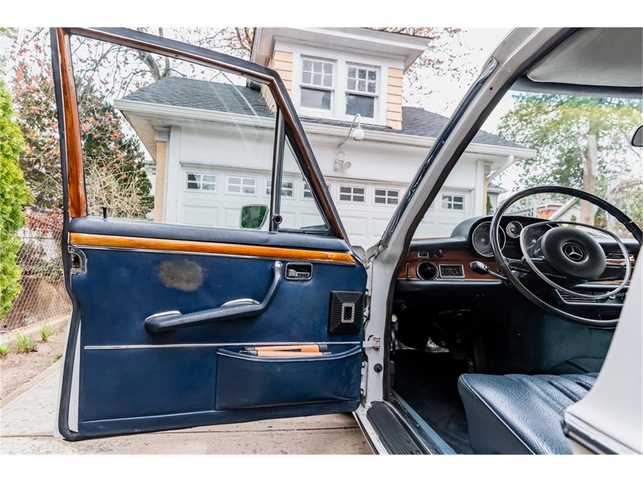 Mercedes-benz-300sel-1970-White-Blue-61