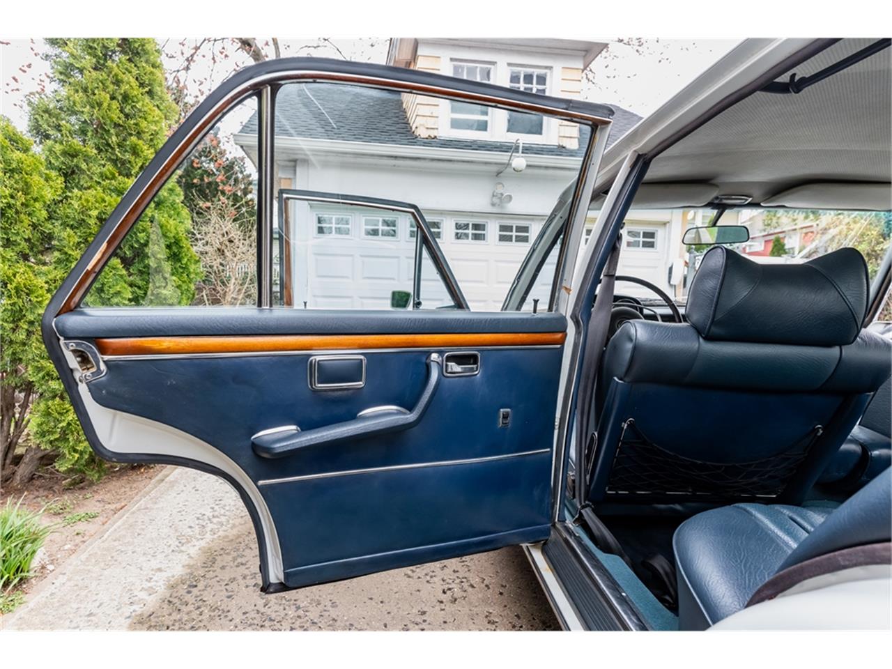 Mercedes-benz-300sel-1970-White-Blue-63