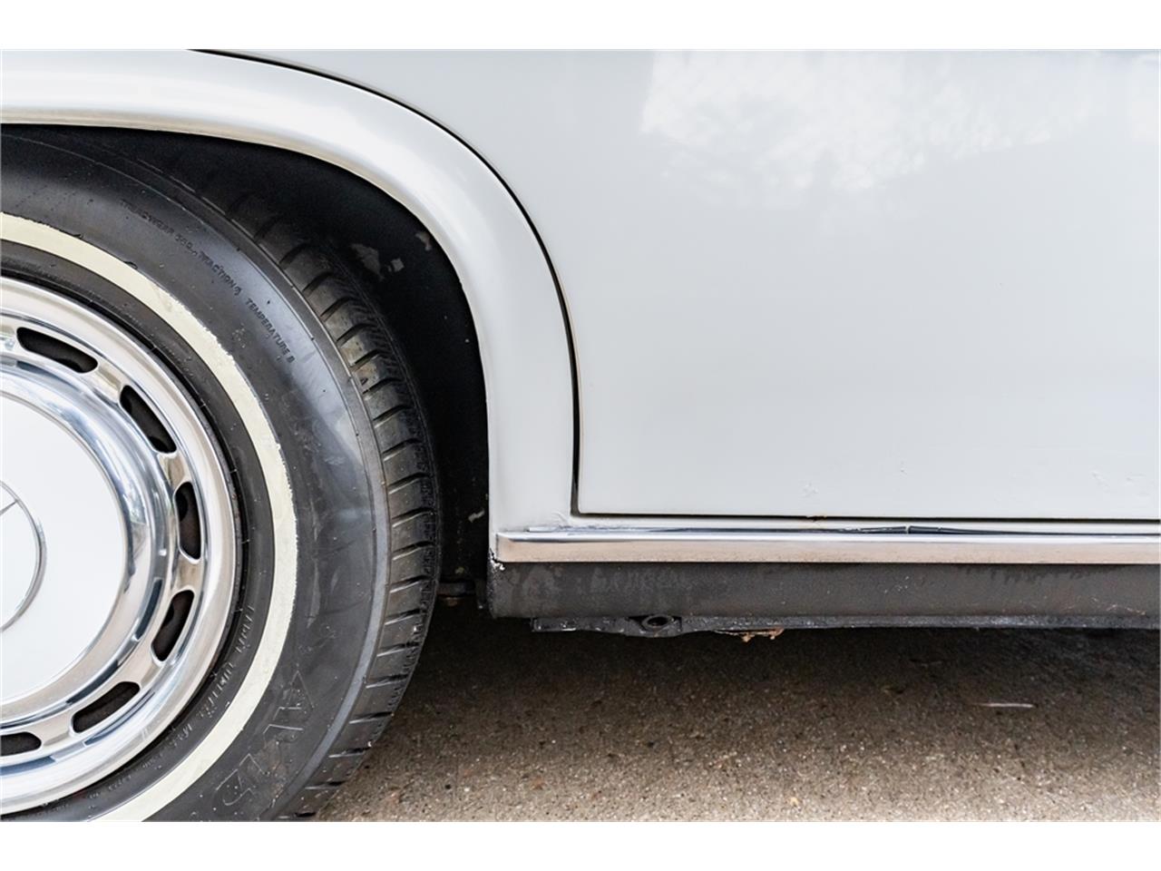 Mercedes-benz-300sel-1970-White-Blue-92