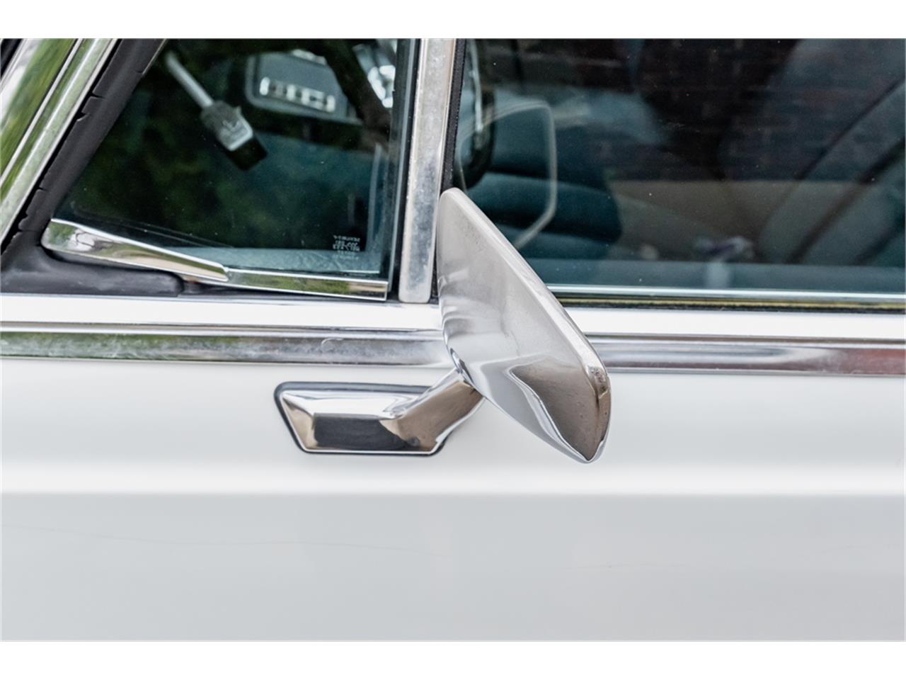 Mercedes-benz-300sel-1970-White-Blue-95