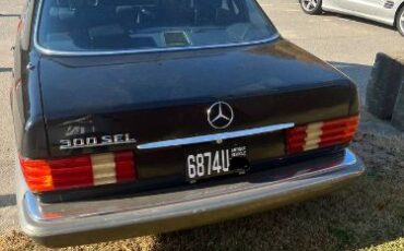 Mercedes-benz-300sel-1988-Black-1