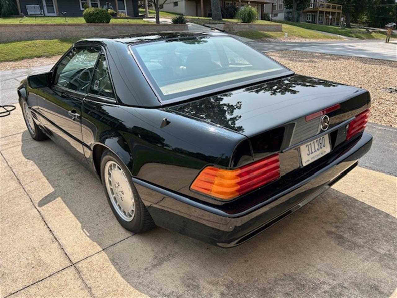 Mercedes-benz-300sl-1990-Black-European-Mustard-6