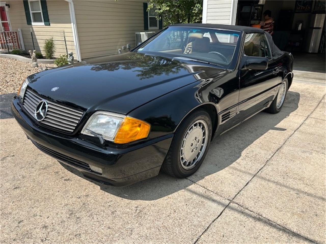 Mercedes-benz-300sl-1990-Black-European-Mustard-9