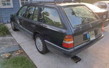 Mercedes-benz-300te-1993-grey-1
