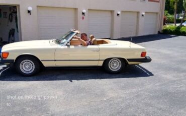 Mercedes-benz-380s-1981-Yellow