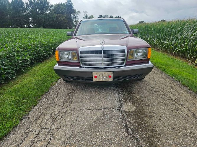 Mercedes-benz-380se-1984-Burgundy-Tan-12