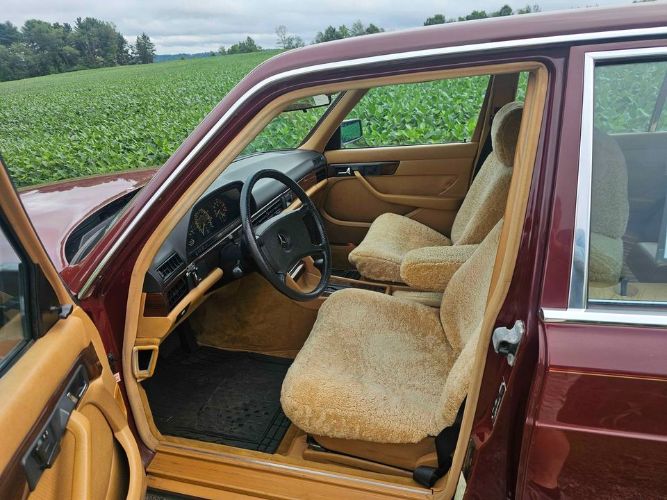 Mercedes-benz-380se-1984-Burgundy-Tan-13