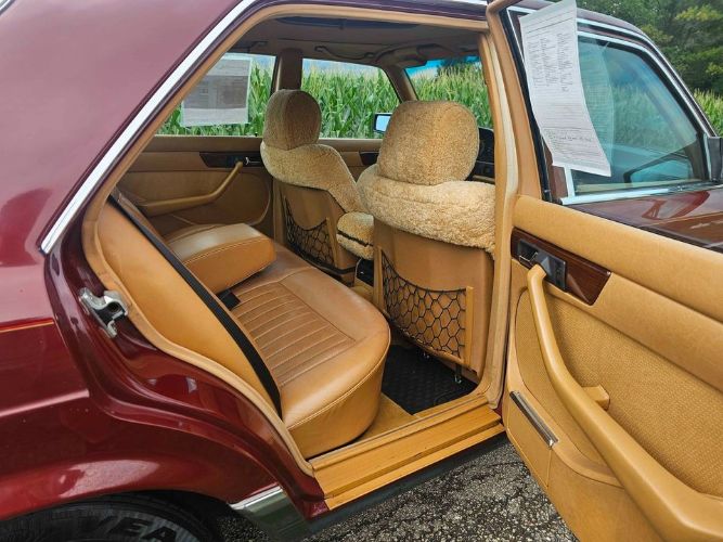 Mercedes-benz-380se-1984-Burgundy-Tan-3