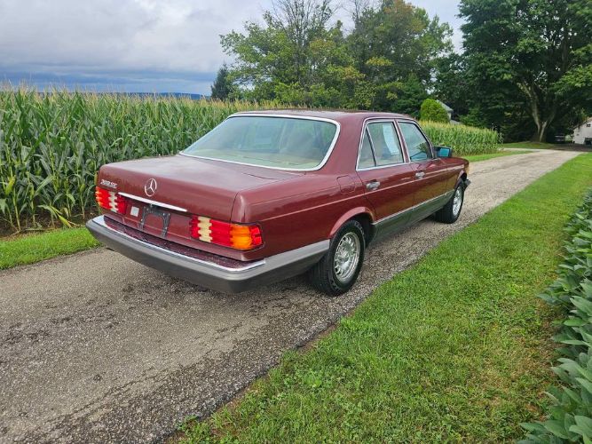 Mercedes-benz-380se-1984-Burgundy-Tan-7