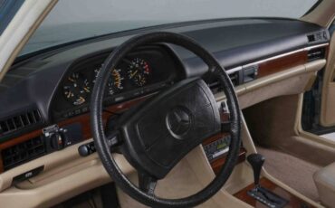 Mercedes-benz-380se-1985-Blue-3