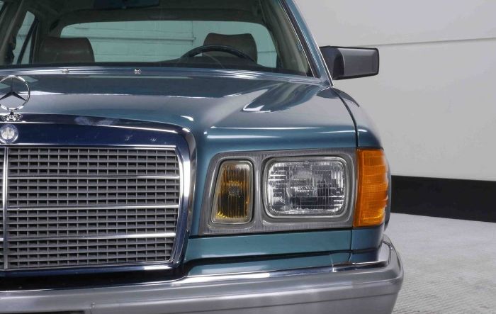 Mercedes-benz-380se-1985-Blue-5