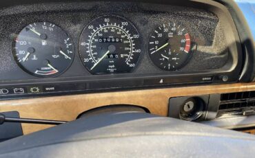 Mercedes-benz-380sec-1983-10