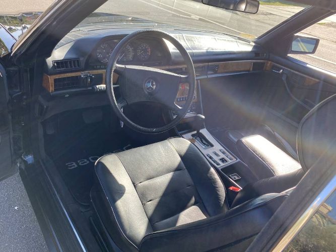 Mercedes-benz-380sec-1983-23