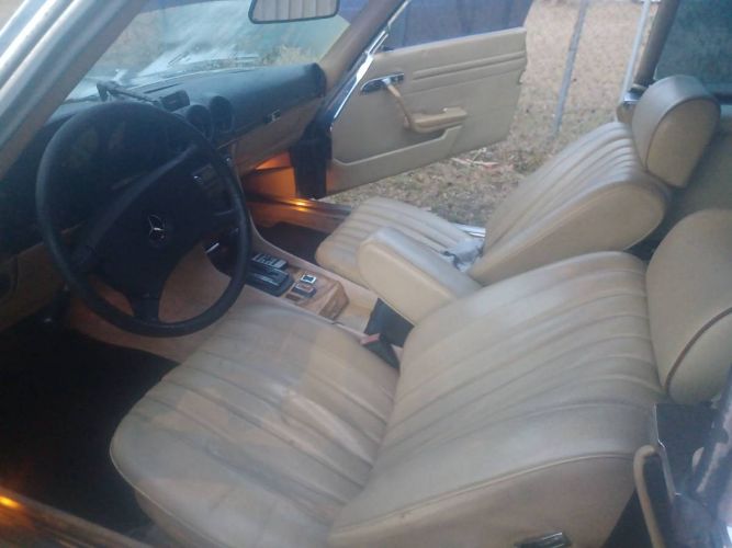Mercedes-benz-380sl-1981-Black-Parchment-4