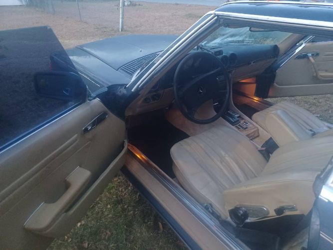 Mercedes-benz-380sl-1981-Black-Parchment-5