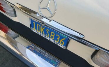 Mercedes-benz-380sl-1982-1