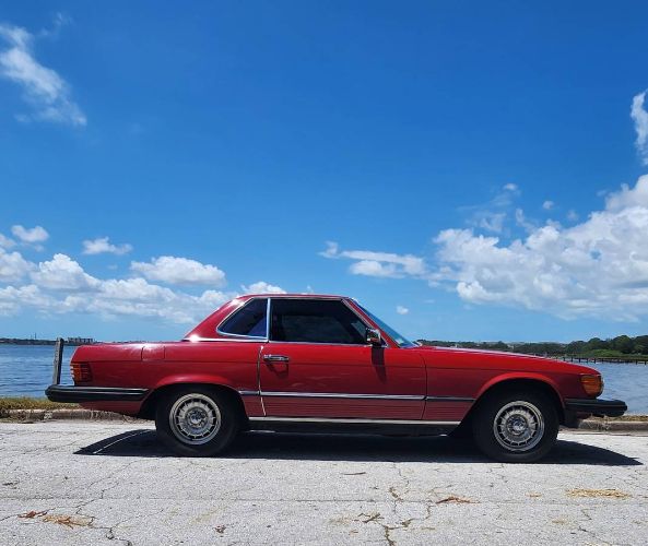 Mercedes-benz-380sl-1982-17