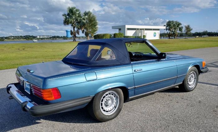 Mercedes-benz-380sl-1982-Blue-8