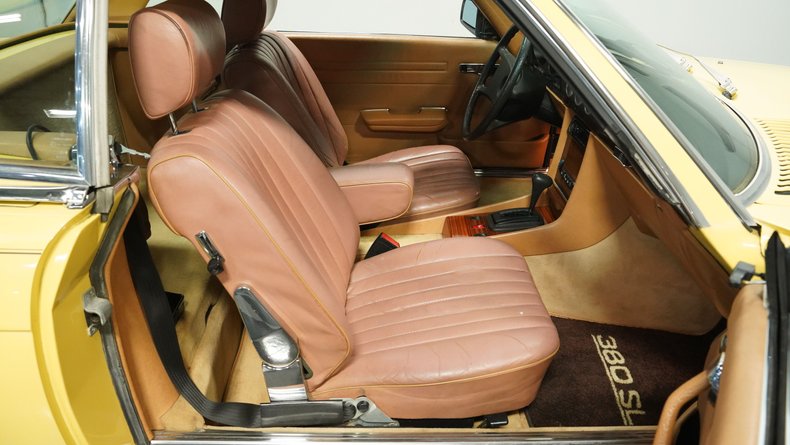 Mercedes-benz-380sl-1982-Sunlight-Yellow-Sand-Beige-39