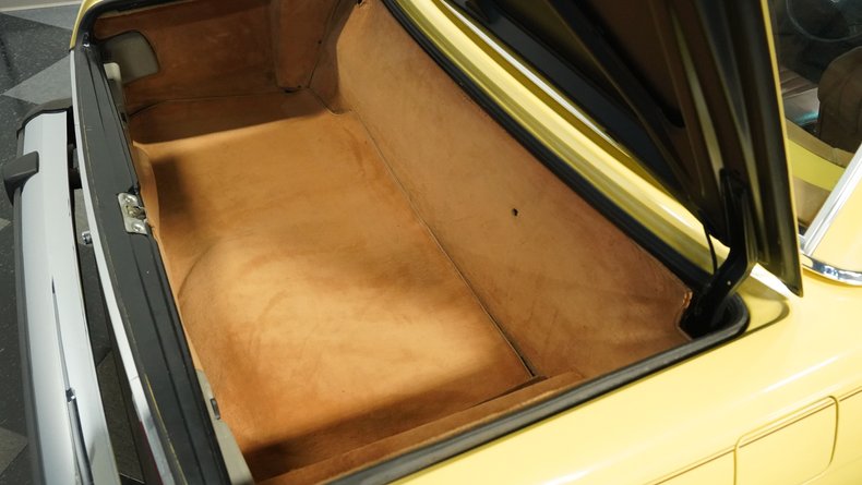 Mercedes-benz-380sl-1982-Sunlight-Yellow-Sand-Beige-45