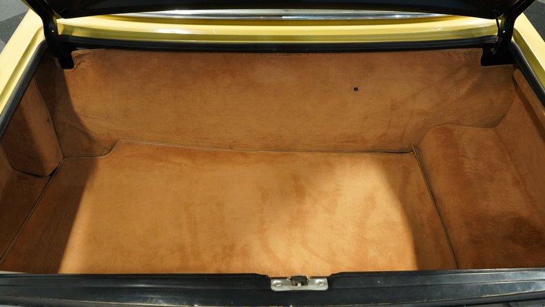 Mercedes-benz-380sl-1982-Sunlight-Yellow-Sand-Beige-46