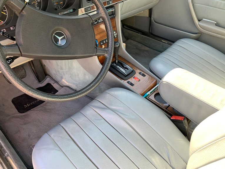Mercedes-benz-380sl-1982-White-Grey-1