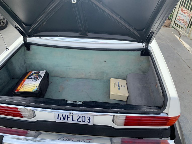 Mercedes-benz-380sl-1982-White-Grey-5
