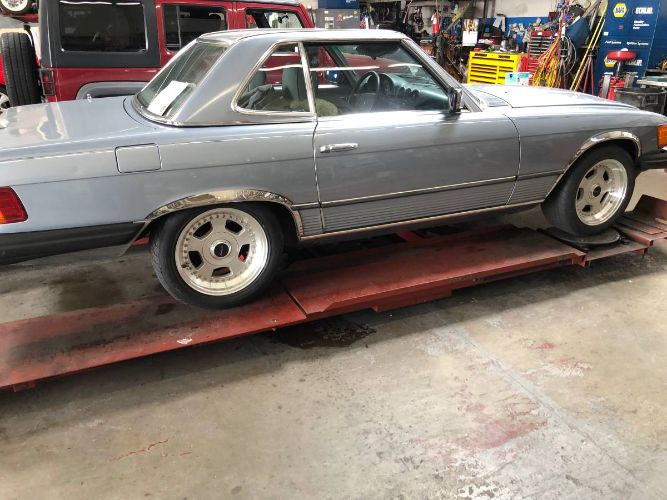 Mercedes-benz-380sl-1983-Blue-5