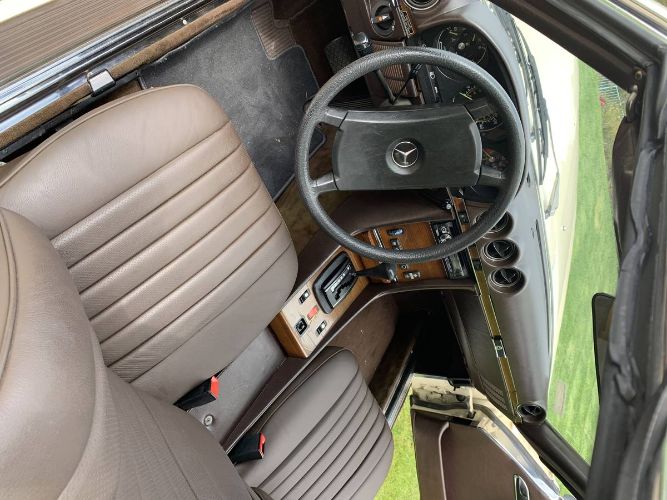 Mercedes-benz-380sl-1983-Brown-4