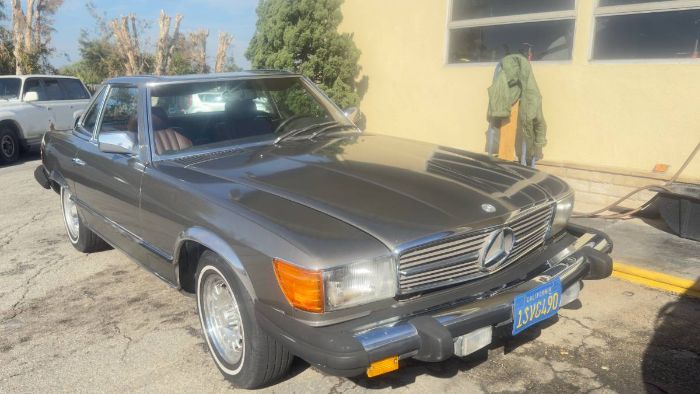 Mercedes-benz-380sl-1983-Gray-13
