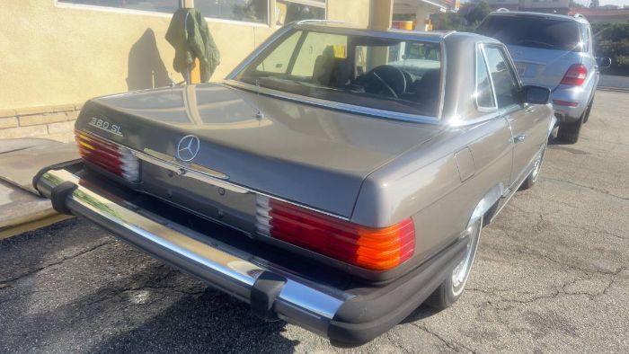 Mercedes-benz-380sl-1983-Gray-4