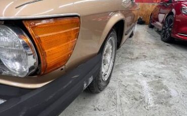 Mercedes-benz-380sl-1984-2