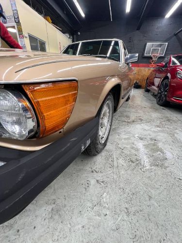 Mercedes-benz-380sl-1984-2