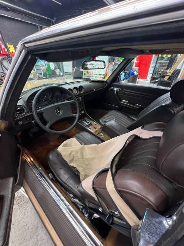 Mercedes-benz-380sl-1984-3