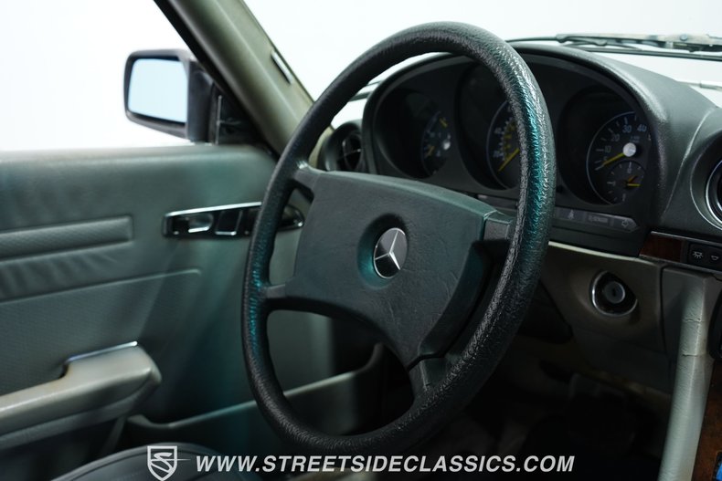 Mercedes-benz-380sl-1984-Astral-Silver-Gray-39