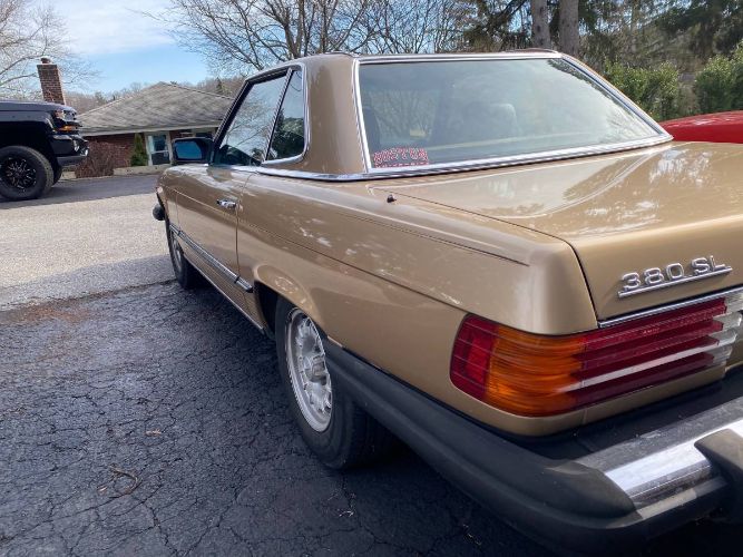 Mercedes-benz-380sl-1984-Gold-Brown-7
