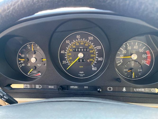 Mercedes-benz-380sl-1985-3