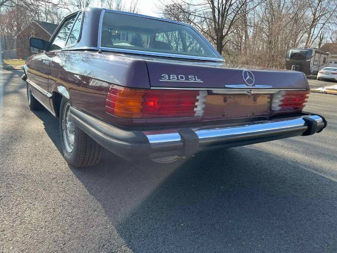 Mercedes-benz-380sl-1985-9