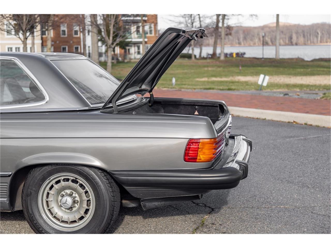 Mercedes-benz-380sl-1985-Gray-Gray-Blue-37