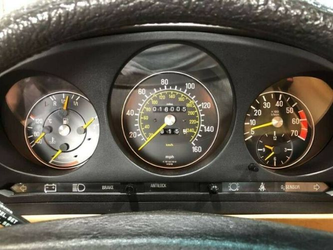 Mercedes-benz-380sl-1985-Red-Tan-17