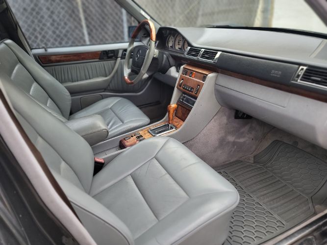 Mercedes-benz-400e-1992-12