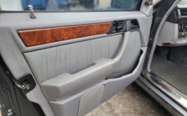 Mercedes-benz-400e-1992-27