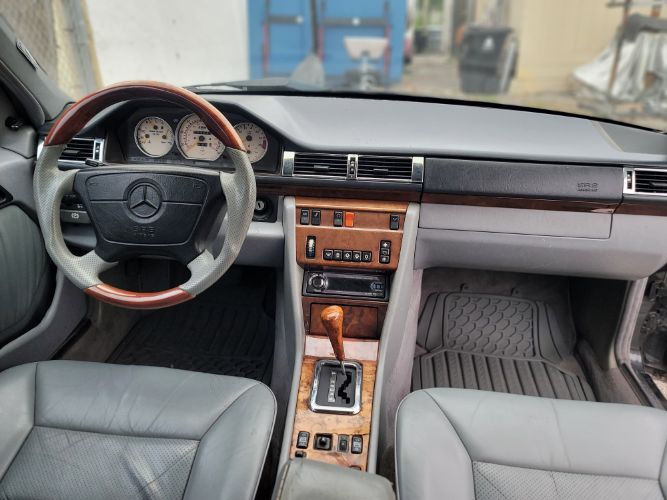 Mercedes-benz-400e-1992-34