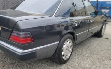 Mercedes-benz-400e-1992
