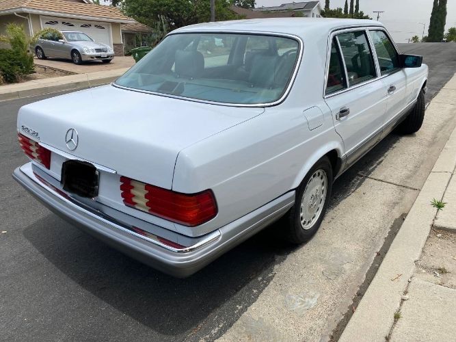 Mercedes-benz-420sel-1986-White-12