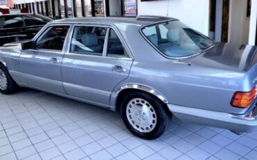 Mercedes-benz-420sel-1988