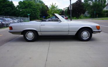 Mercedes-benz-450-sl-1973-silver-3